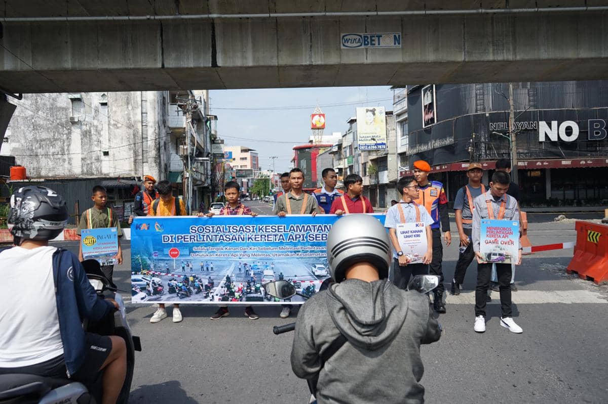 Aksi Keselamatan, KAI Sumut Gelar Edukasi di Perlintasan Medan