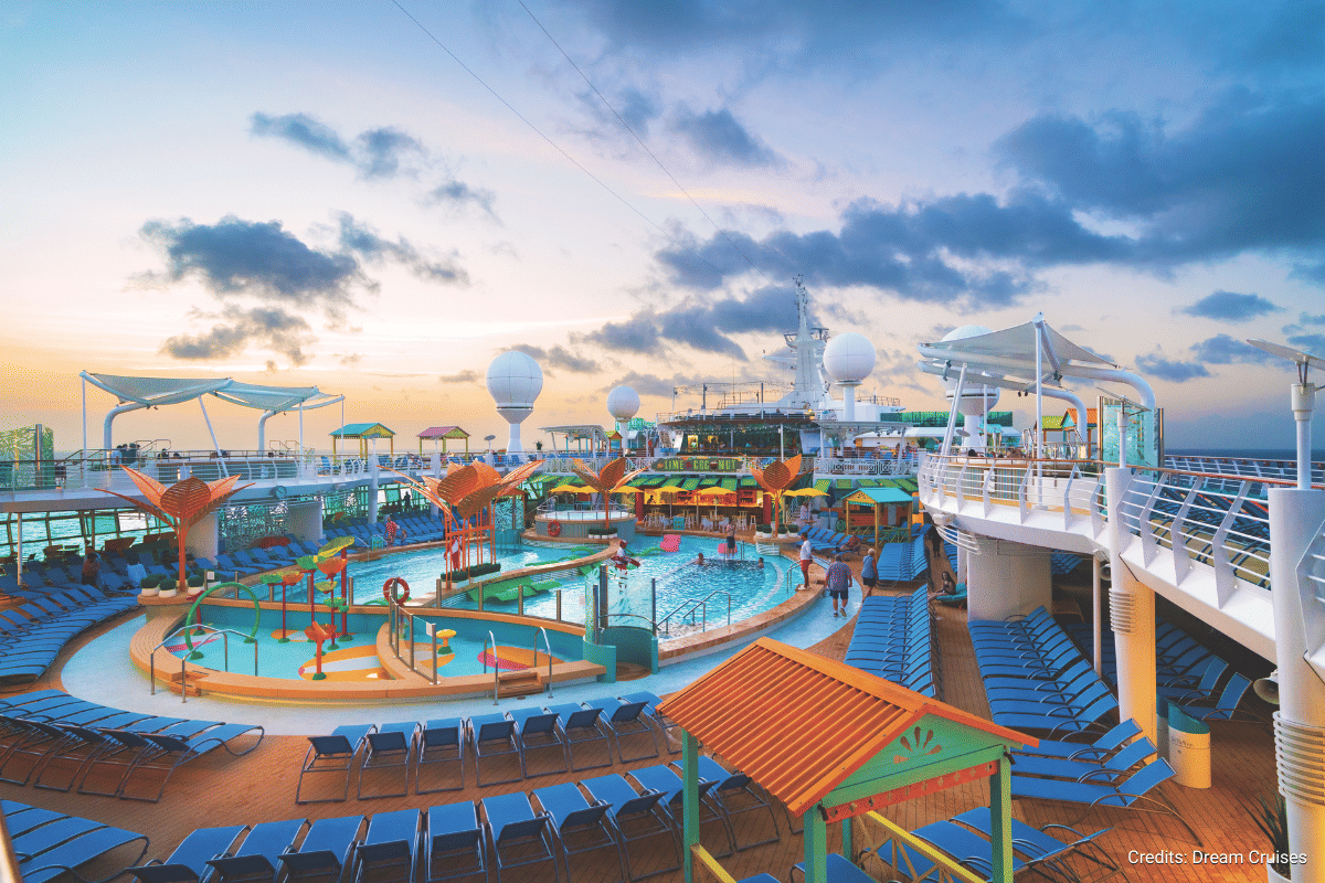 03_Navigator of the Seas-02.png