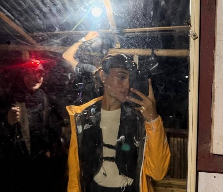 Novia Bachmid mendaki Gunung Klabat