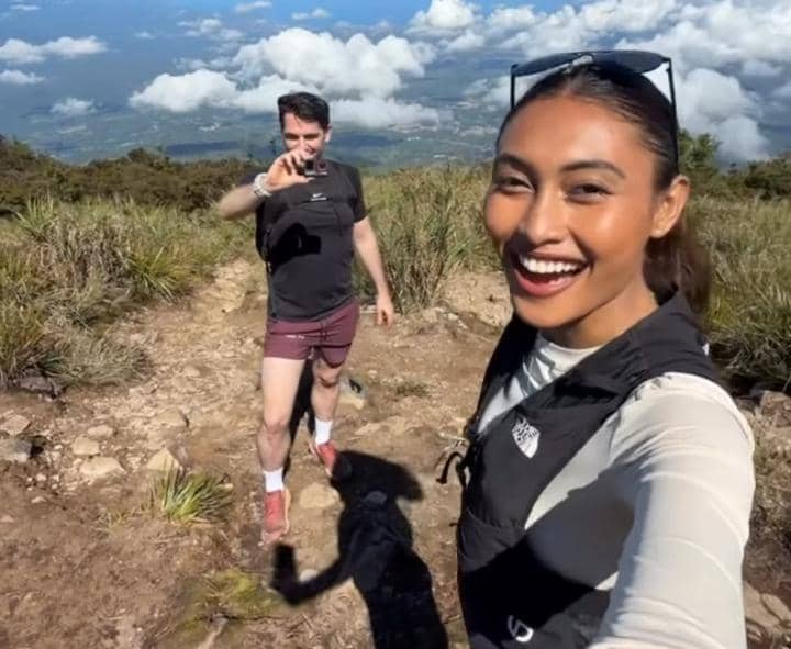 Novia Bachmid mendaki Gunung Klabat