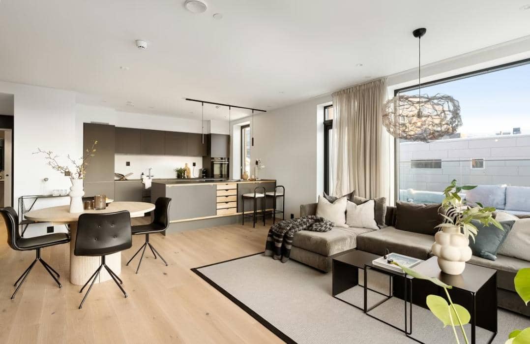 4 Model Lampu Plafon Ruang Tamu yang Bikin Hunian Terlihat Mewah