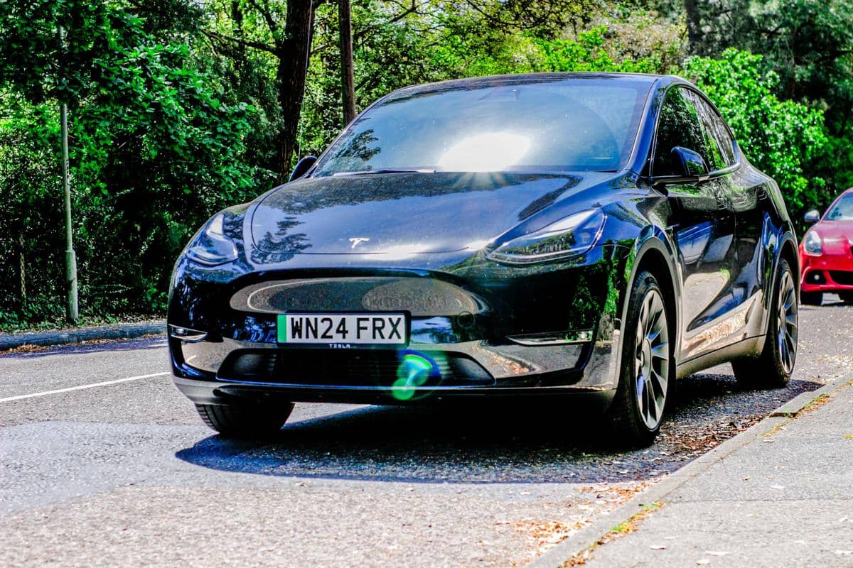 ilustrasi mobil listrik