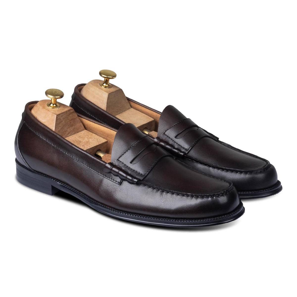 Rekomendasi penny loafers. 