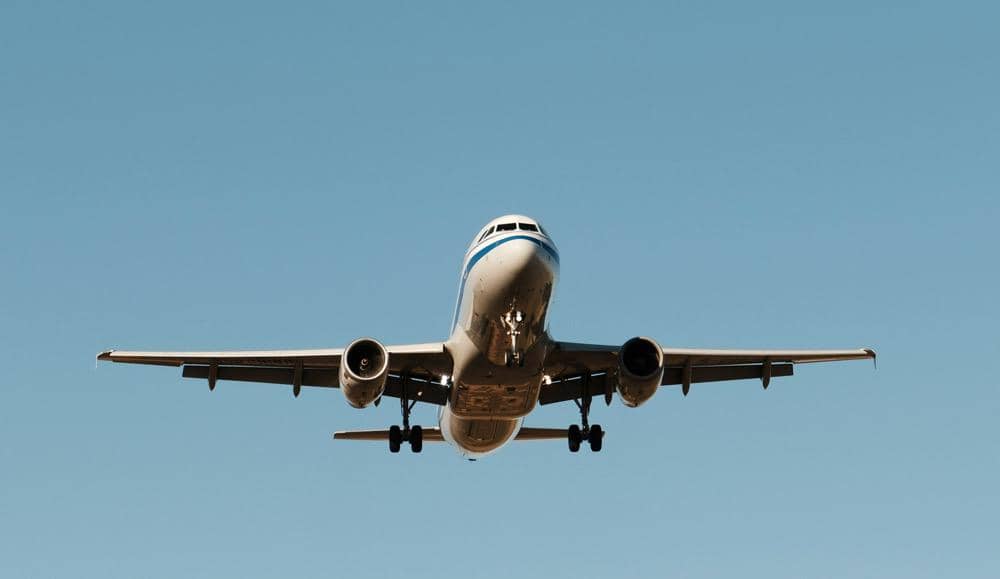 ilustrasi pesawat terbang