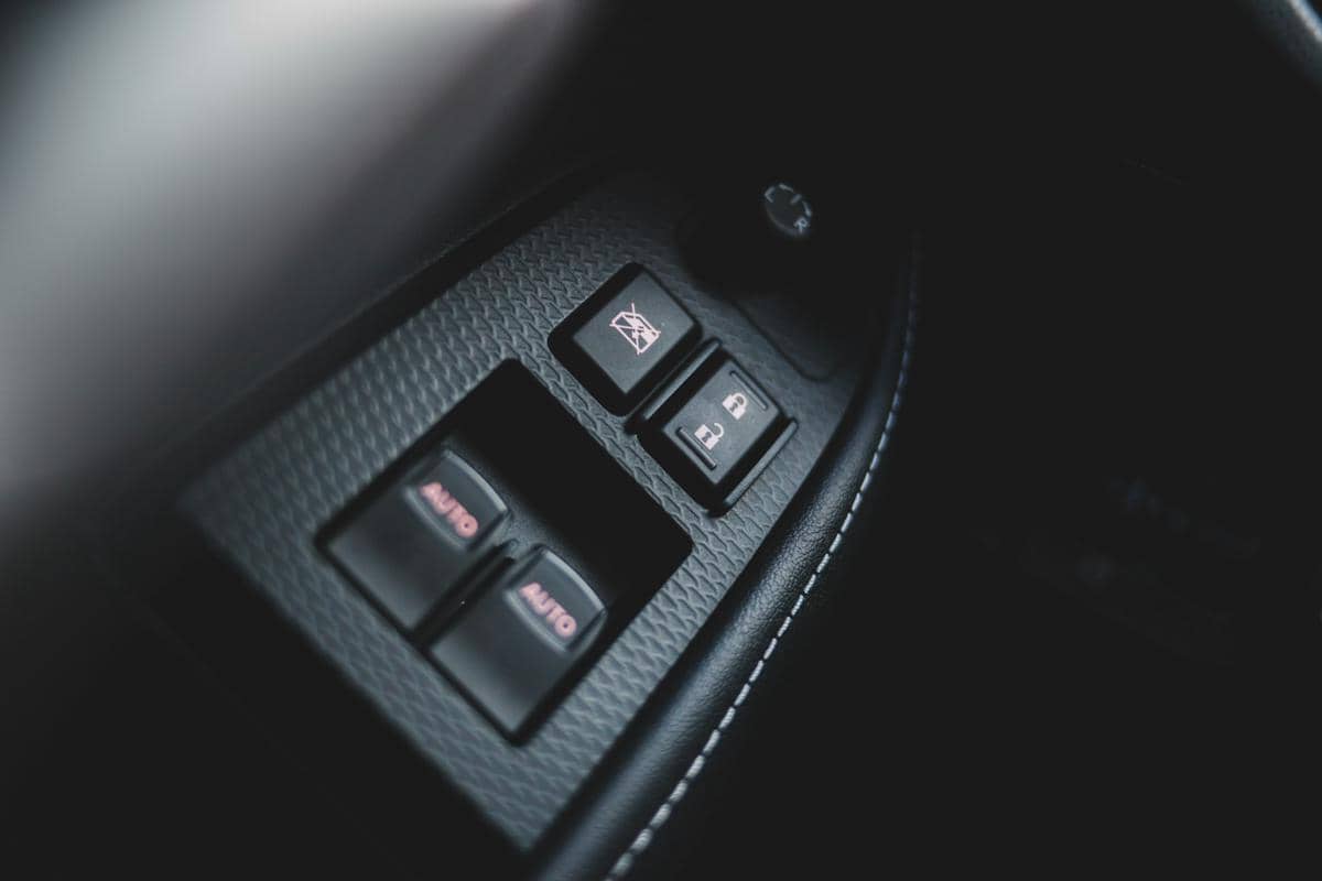 ilustrasi power window mobil