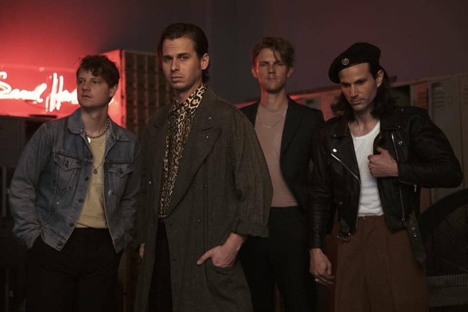 7 Lagu Hits yang Terdengar Ceria, Padahal Liriknya Sedih Banget