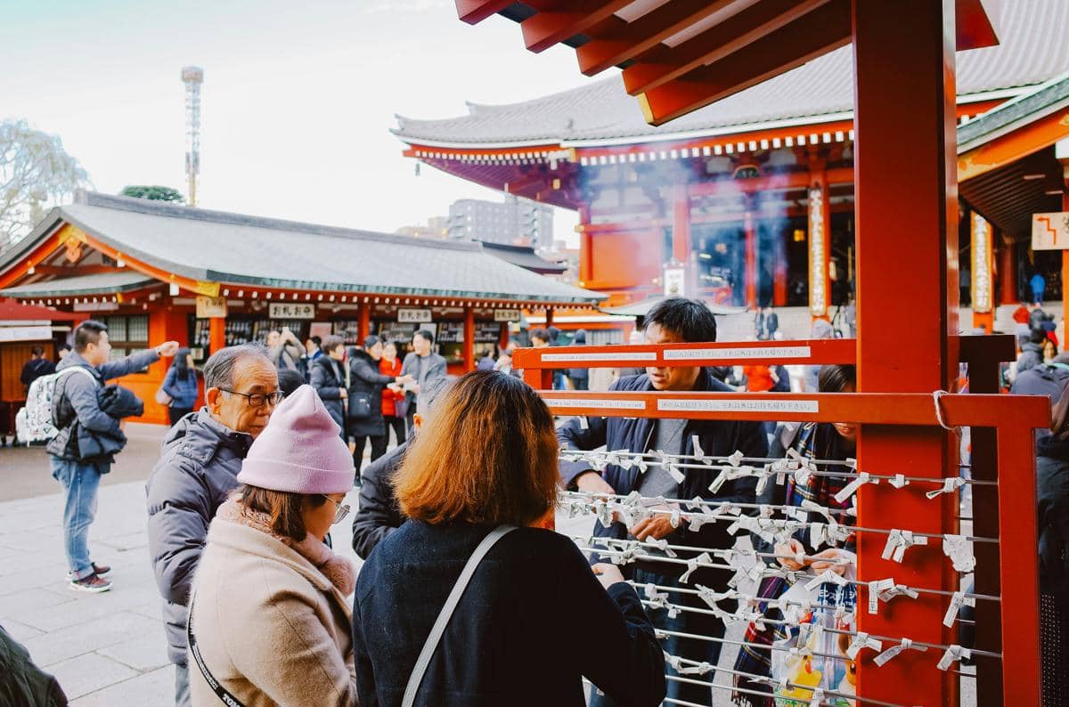 ilustrasi liburan di Jepang