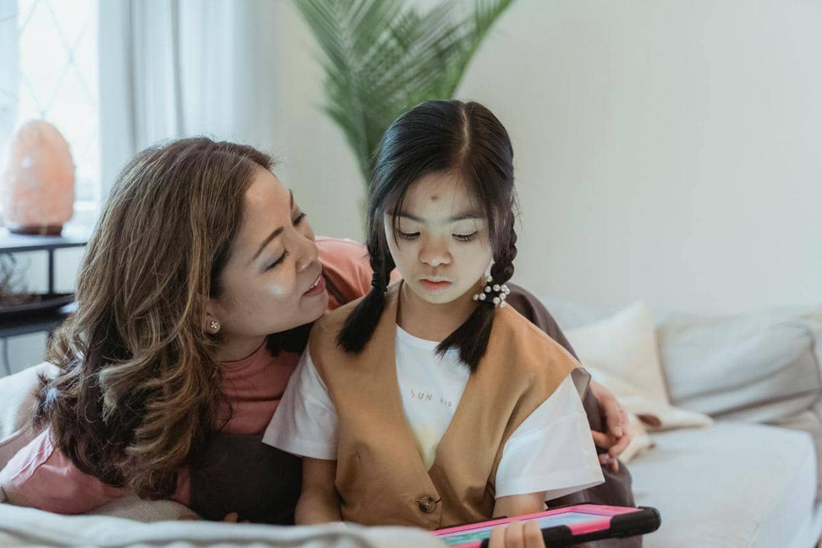 7 Cara Bijak Menghadapi Ledakan Emosi pada Individu Autistik