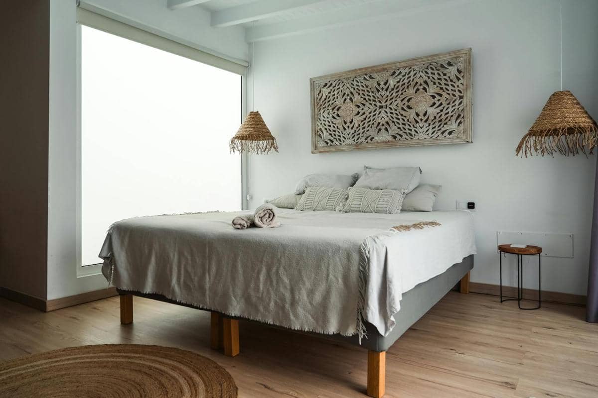 dekorasi dinding untuk kamar tidur