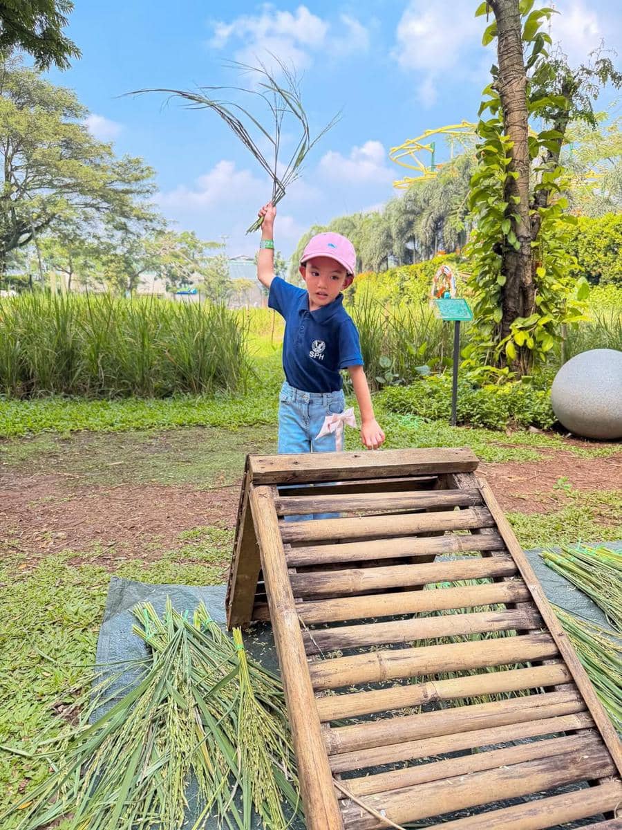 Claire anak Shandy Aulia ikut school trip