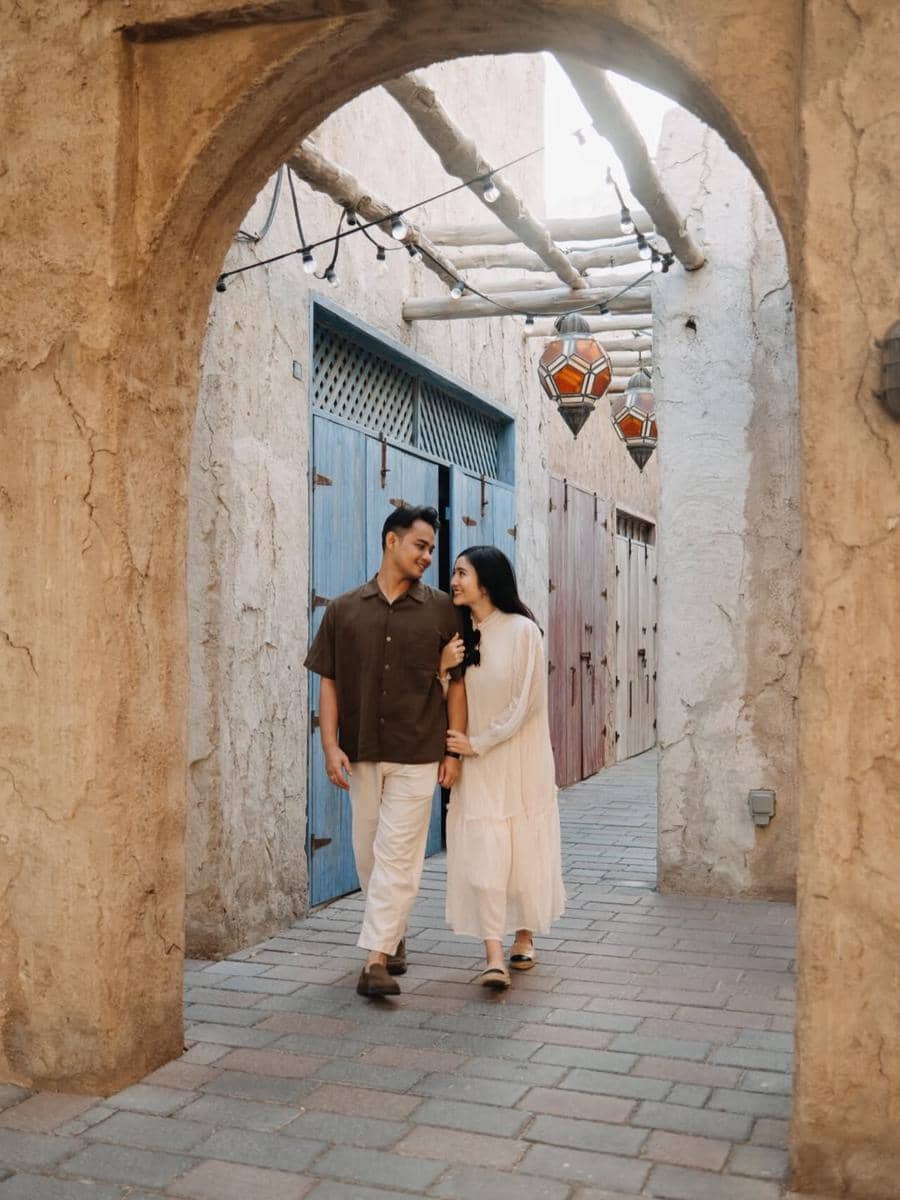 Photoshoot Febby Rastanty dan suami di kota wisata Al Seef