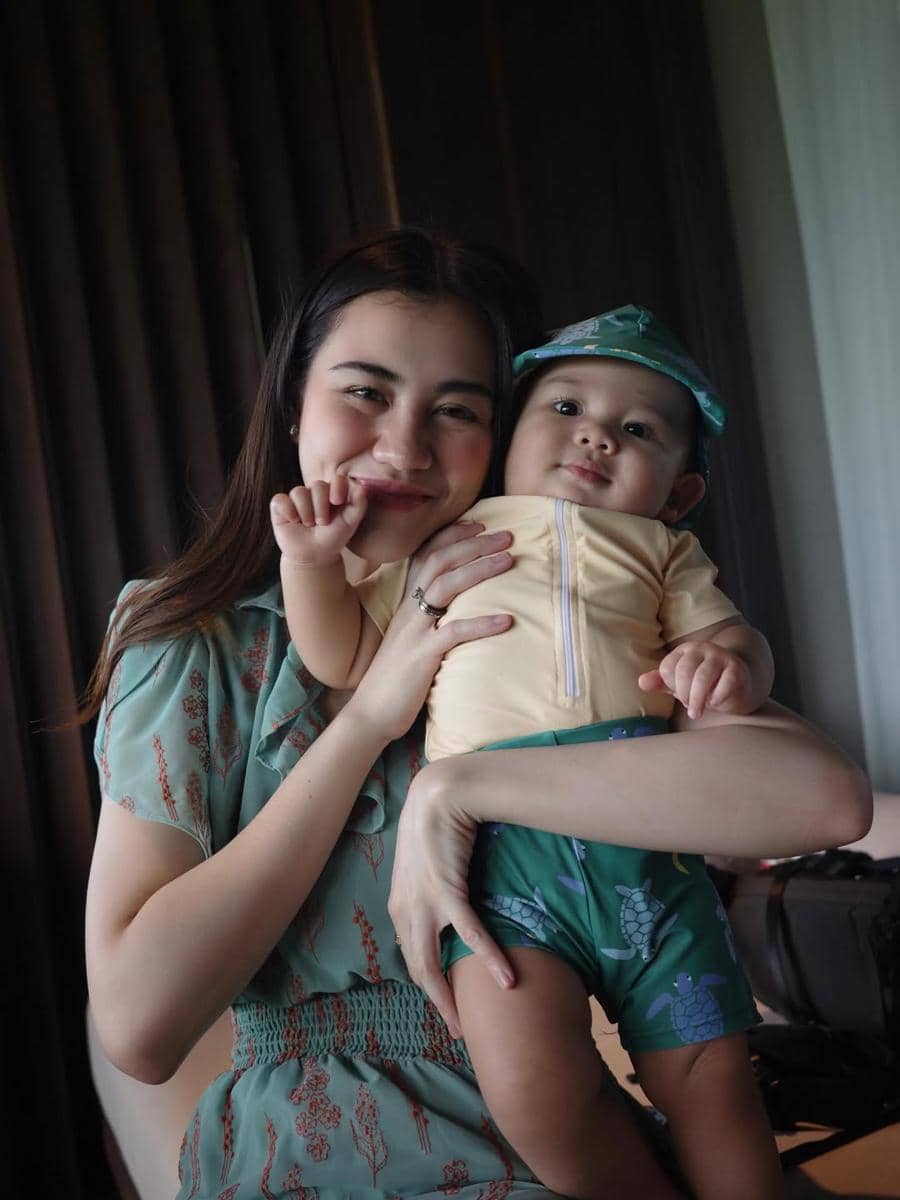 Keluarga Aaliyah dan Thariq berlibur di Bali