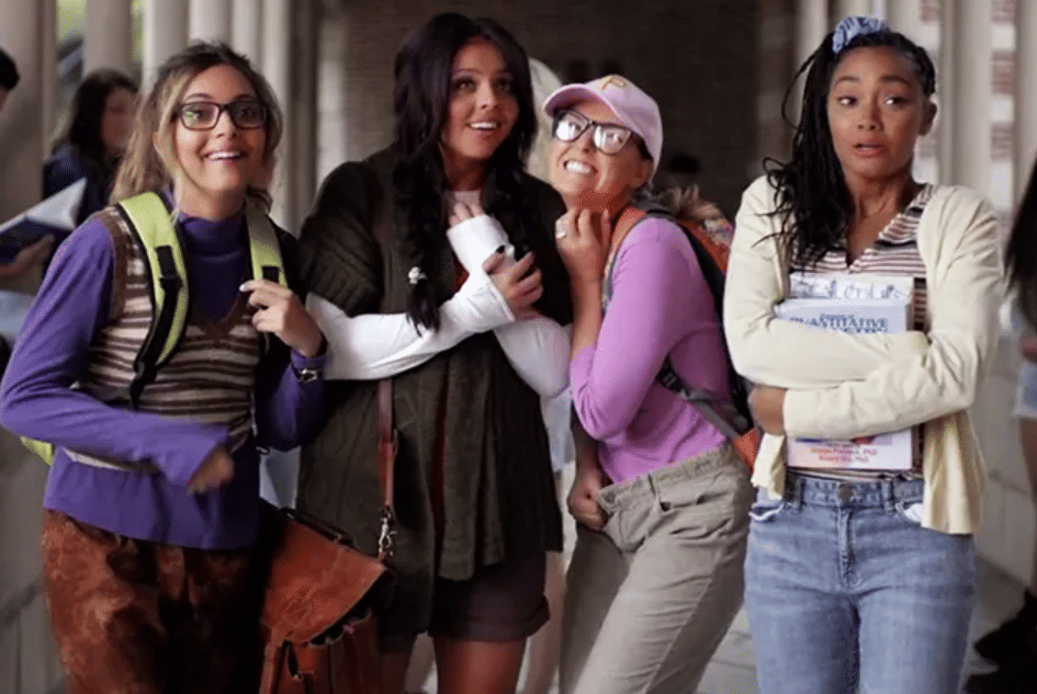 Little Mix dalam musik video "Black Magic"