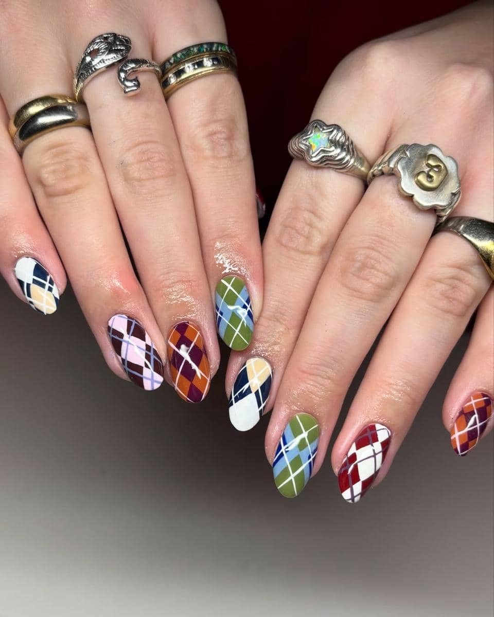 Inspirasi nail art motif argyle
