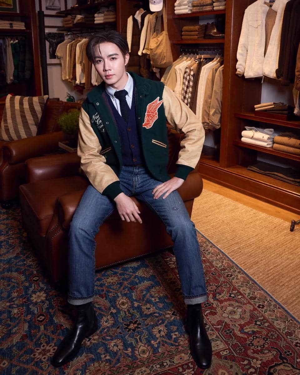 Inspirasi outfit Zee Pruk