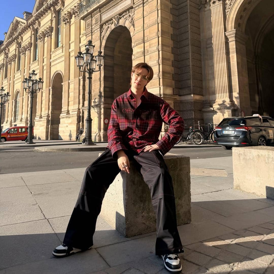 Inspirasi outfit Zee Pruk