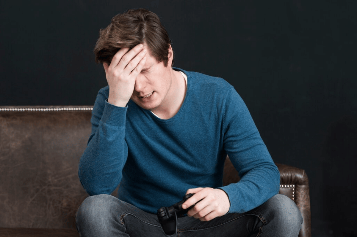 5 Zodiak yang Sulit Melepaskan Kenangan Masa Lalu