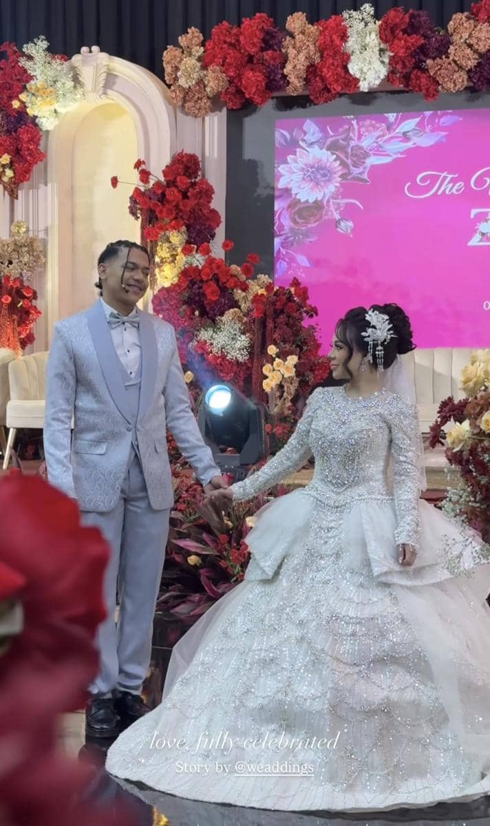 Resepsi pernikahan Cimoy Nuraini