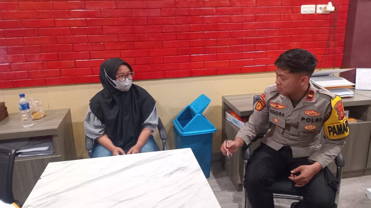 Guru SMK di Palembang Terlibat skema penipuan hingga Rp1,8 miliar dari penukaran uang THR