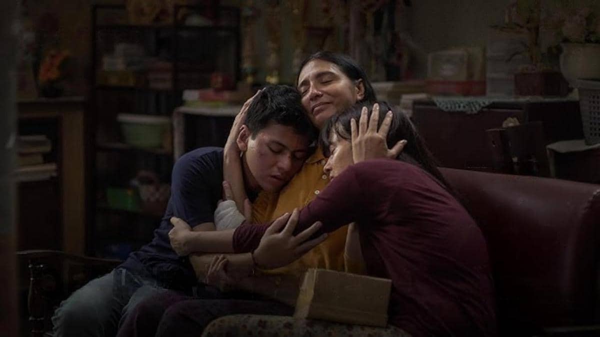 Penilaian Film 'Ayah, Ini Arahnya Ke Mana, Ya?', Menemukan Jalan Pulang