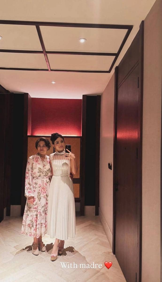 gaya artis di pernikahan putri pengusaha Ajik Krisna