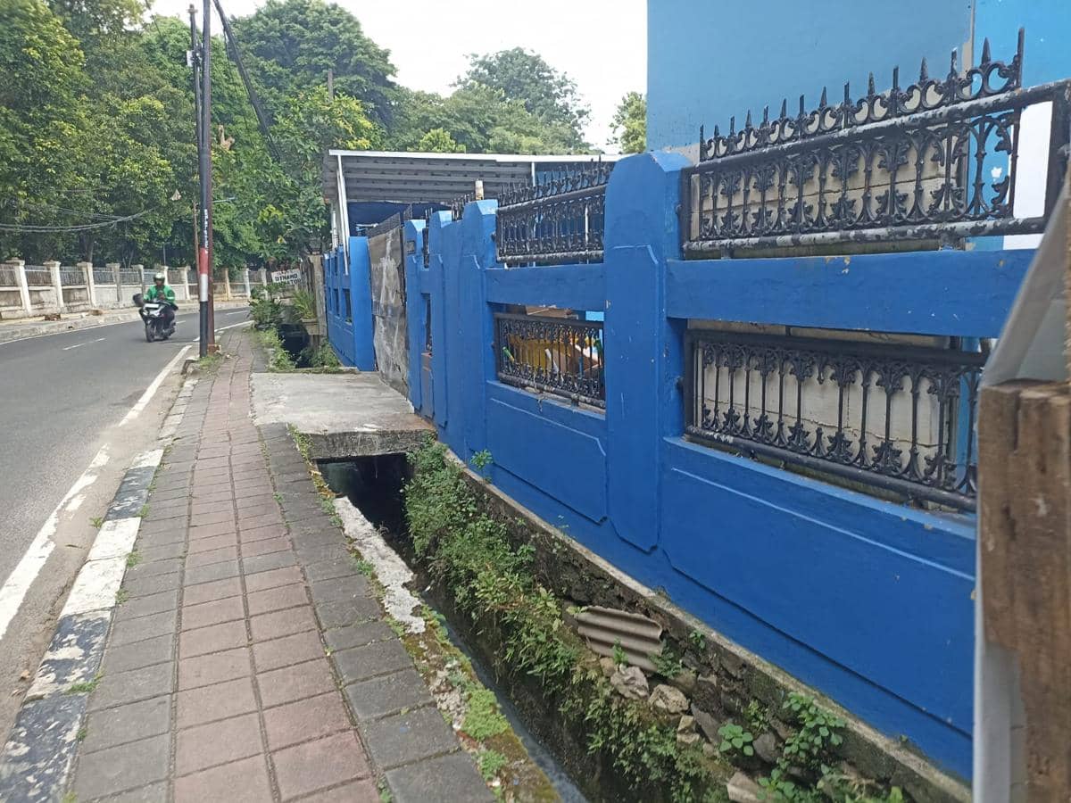 Jejak SPPG Pondok Kelapa Imbas 72 Siswa Keracunan, Bekas Bengkel Mobil