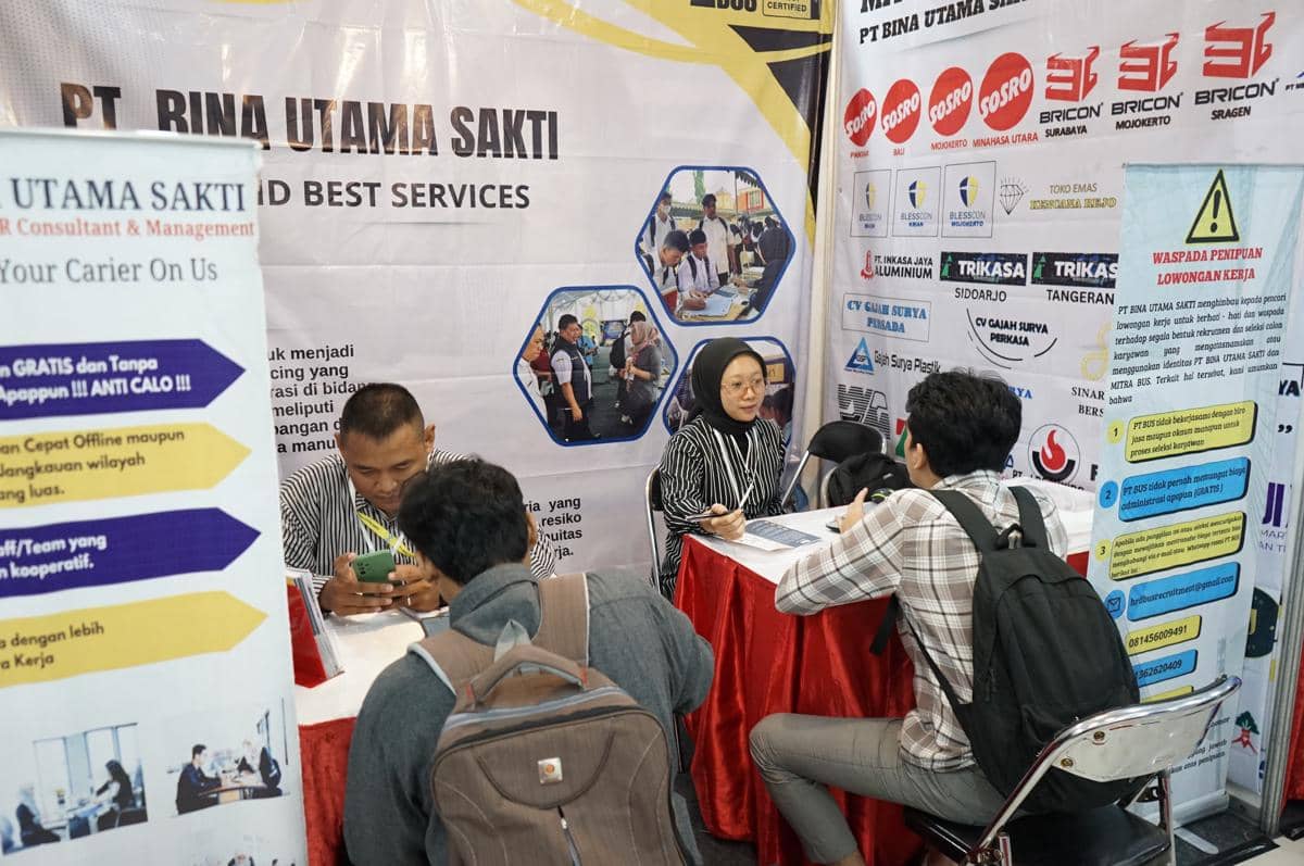 Pemkot Prioritaskan Pekerjaan Bagi Warga dengan KTP Surabaya 