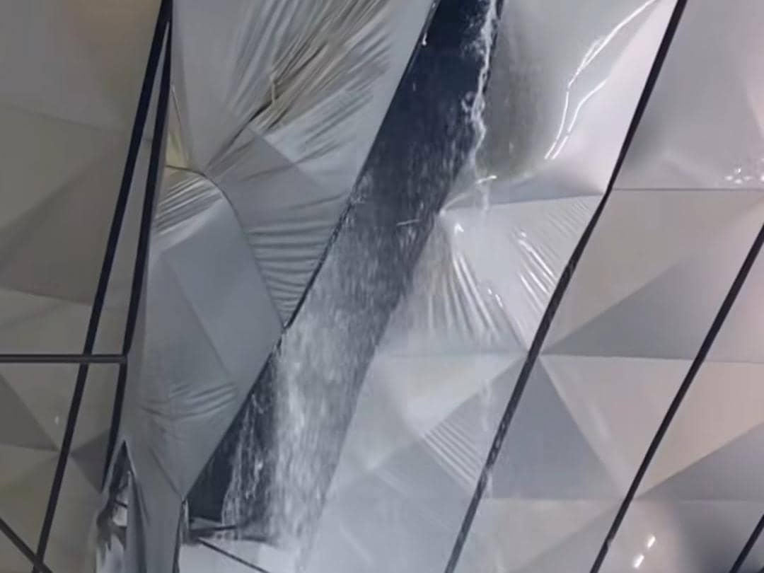 Atap Terminal 3 Bandara Soetta jebol akibat cuaca ekstrem