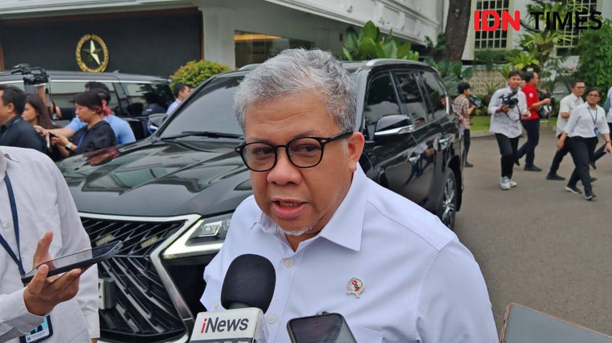 Wakil Menteri Perumahan dan Kawasan Permukiman (PKP), Fahri Hamzah (IDN Times/Ilman Nafi'an)