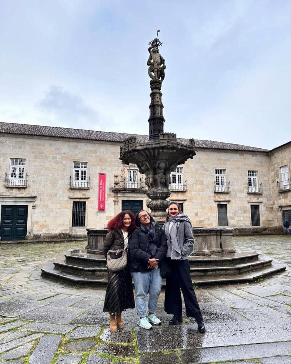 Gaya Paskah Donna dan Darius