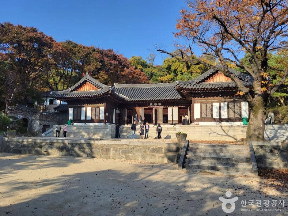 Potret Gilsangsa Temple di Seongbuk-dong, Seoul