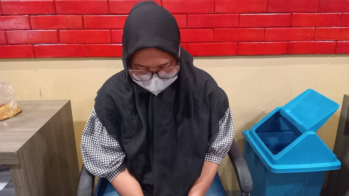 Guru SMK Palembang Ngaku Salah, Uang Rp1,8 M Ludes Karena Bisnis Tukar Uang THR