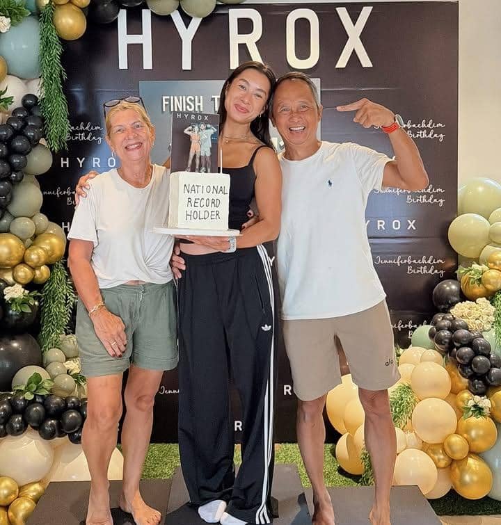 kejutan ultah-49 Jennifer Bachdim