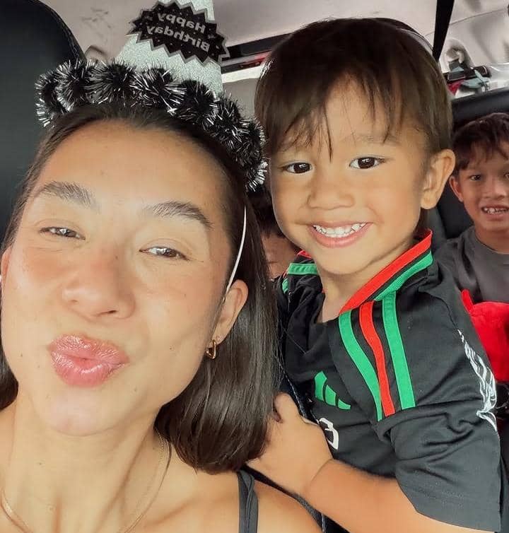 kejutan ultah-49 Jennifer Bachdim