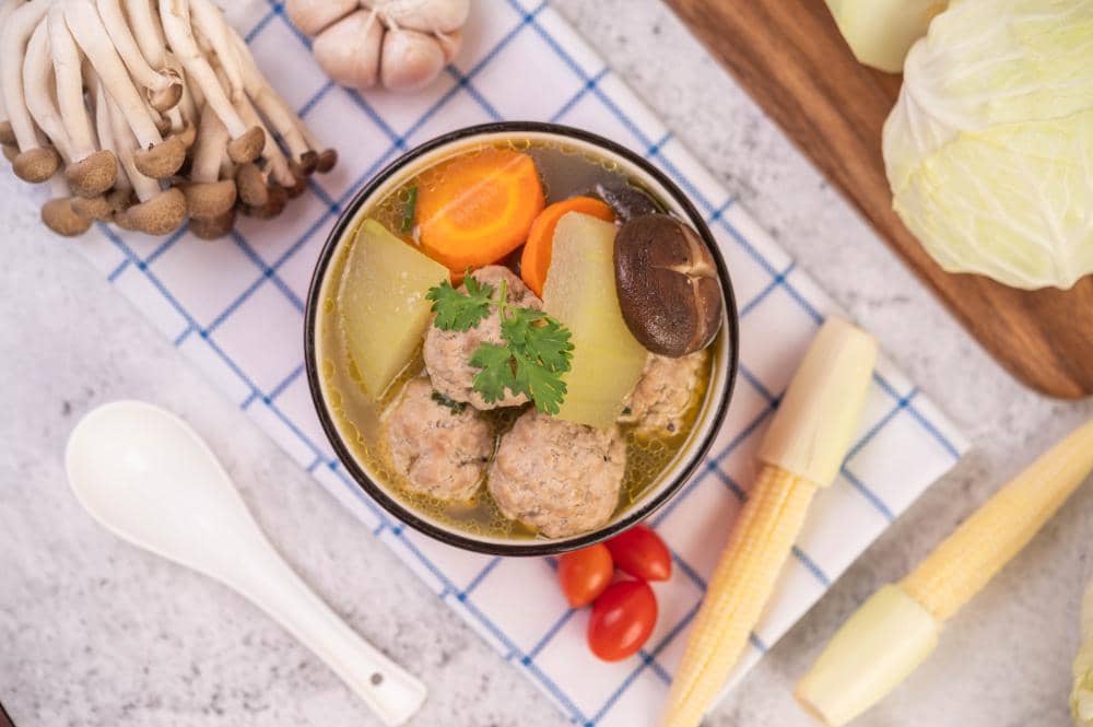 Resep Sop Bakso Jamur Wortel Kentang untuk Menu Makan Harian