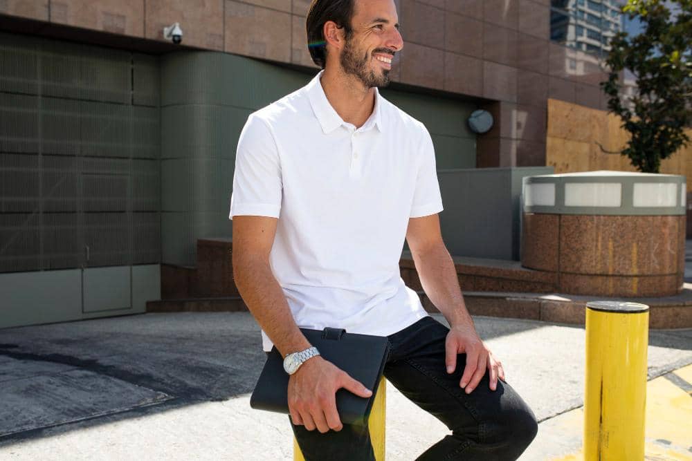 5 Kesalahan Cowok Pakai Polo Shirt, Hindari biar Tetap Keren!