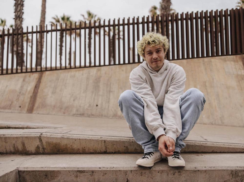 5 Kesalahan Cowok Pakai Baggy Pants, Outfit Malah Berantakan!