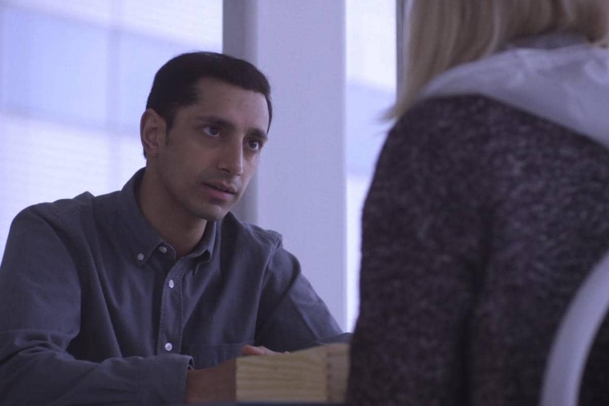 Riz Ahmed dalam serial The OA