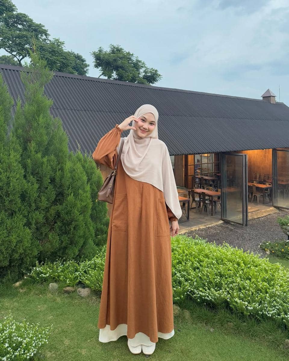 OOTD ke Kafe ala Nyimas Juniar
