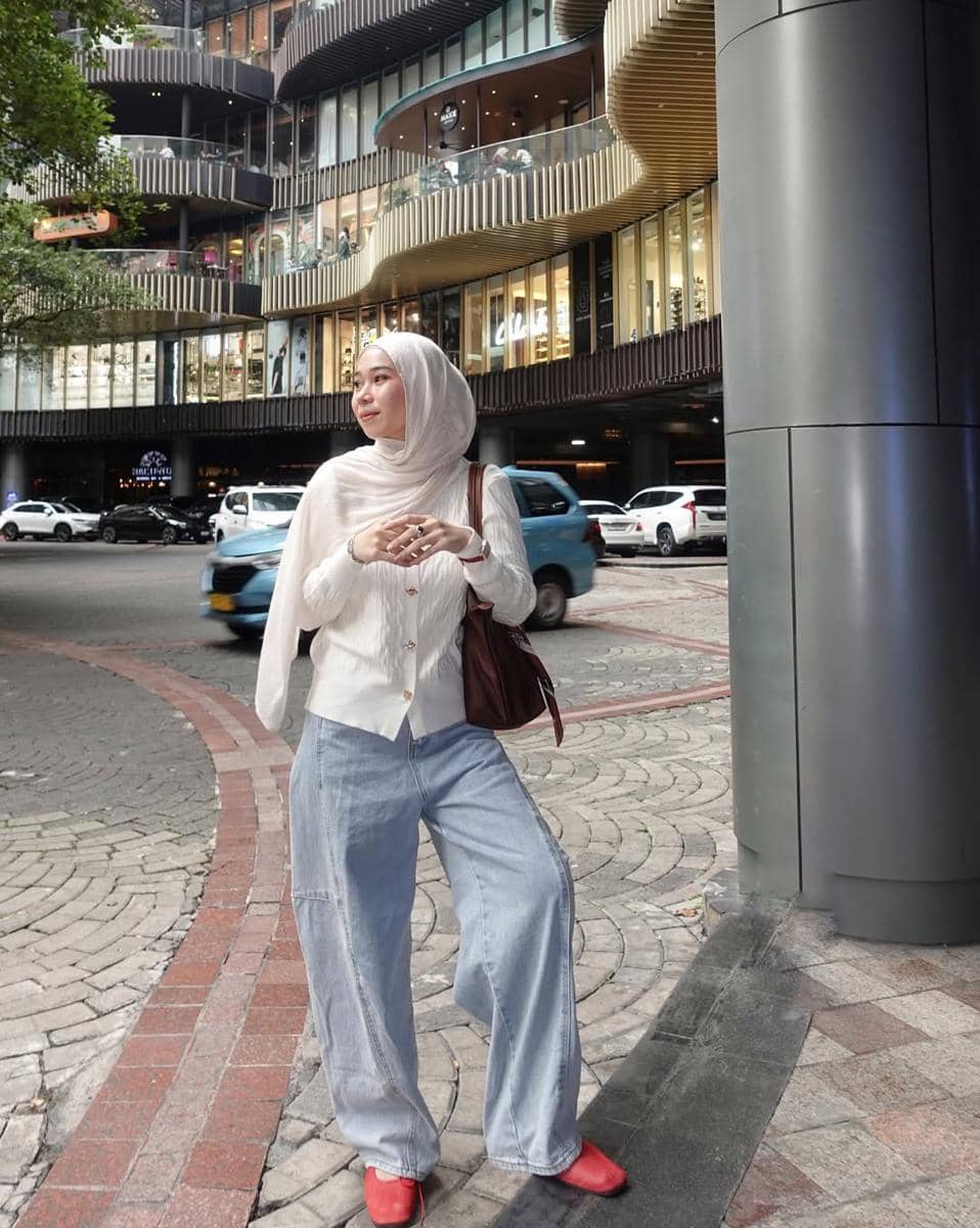 OOTD Blue Jeans ala Fitri Hasiani