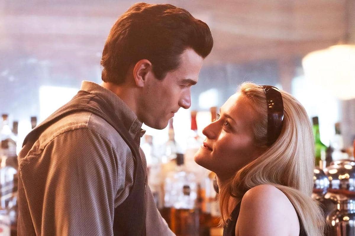 5 Zodiak yang Sulit Bedakan Love Bombing dan Cinta Sejati