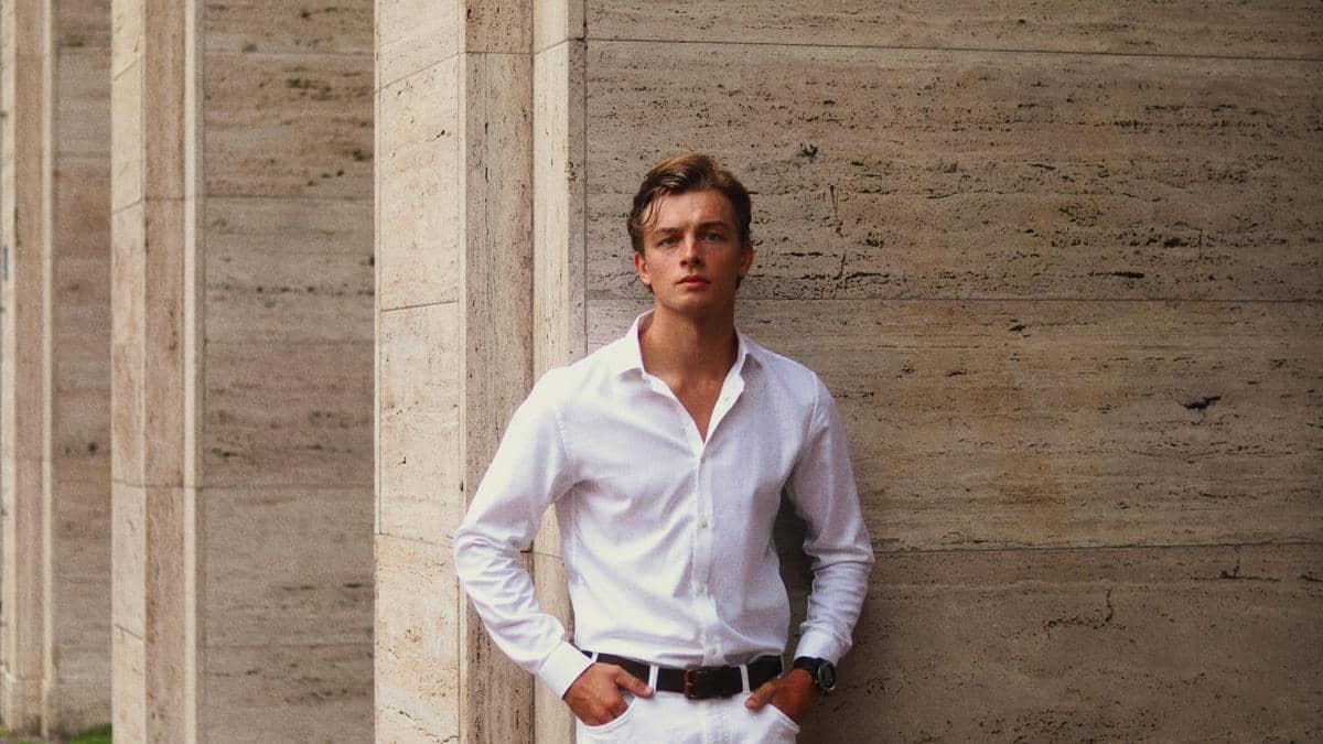 ilustrasi penny loafers pria