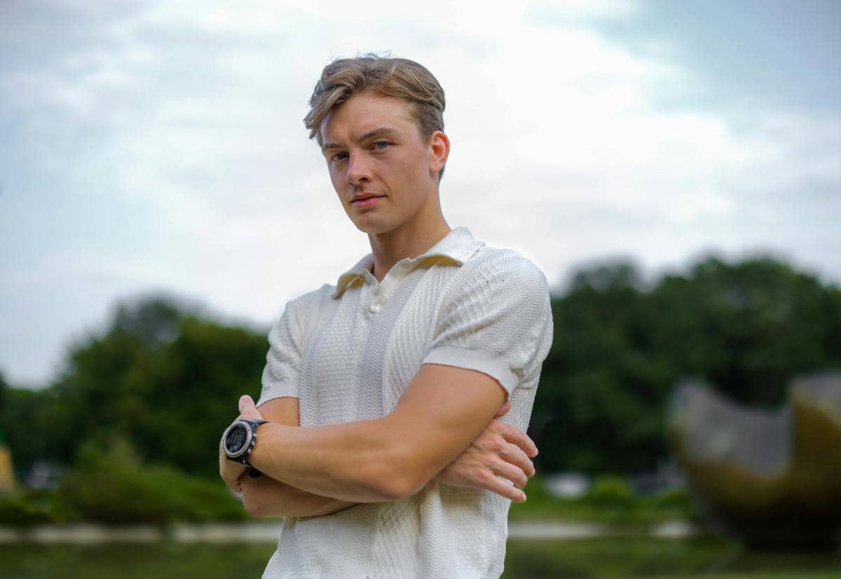 ilustrasi penny loafers pria 