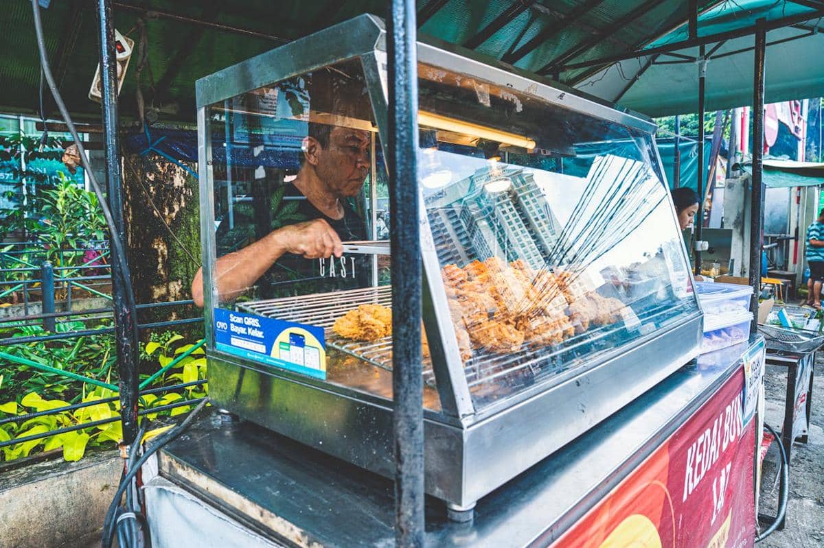 ilustrasi jual ayam goreng