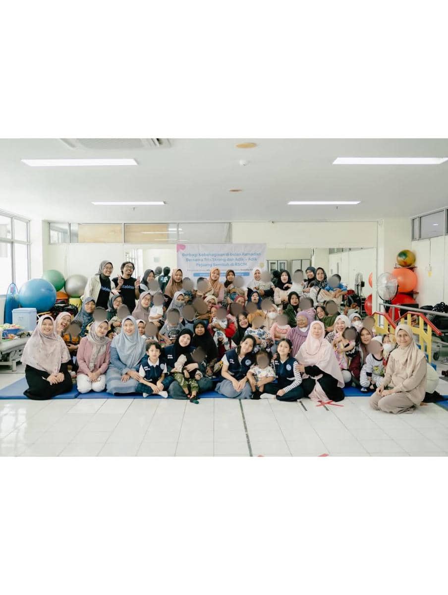 Natasha Rizky ajak anak dalam kegiatan berbagi di RSCM