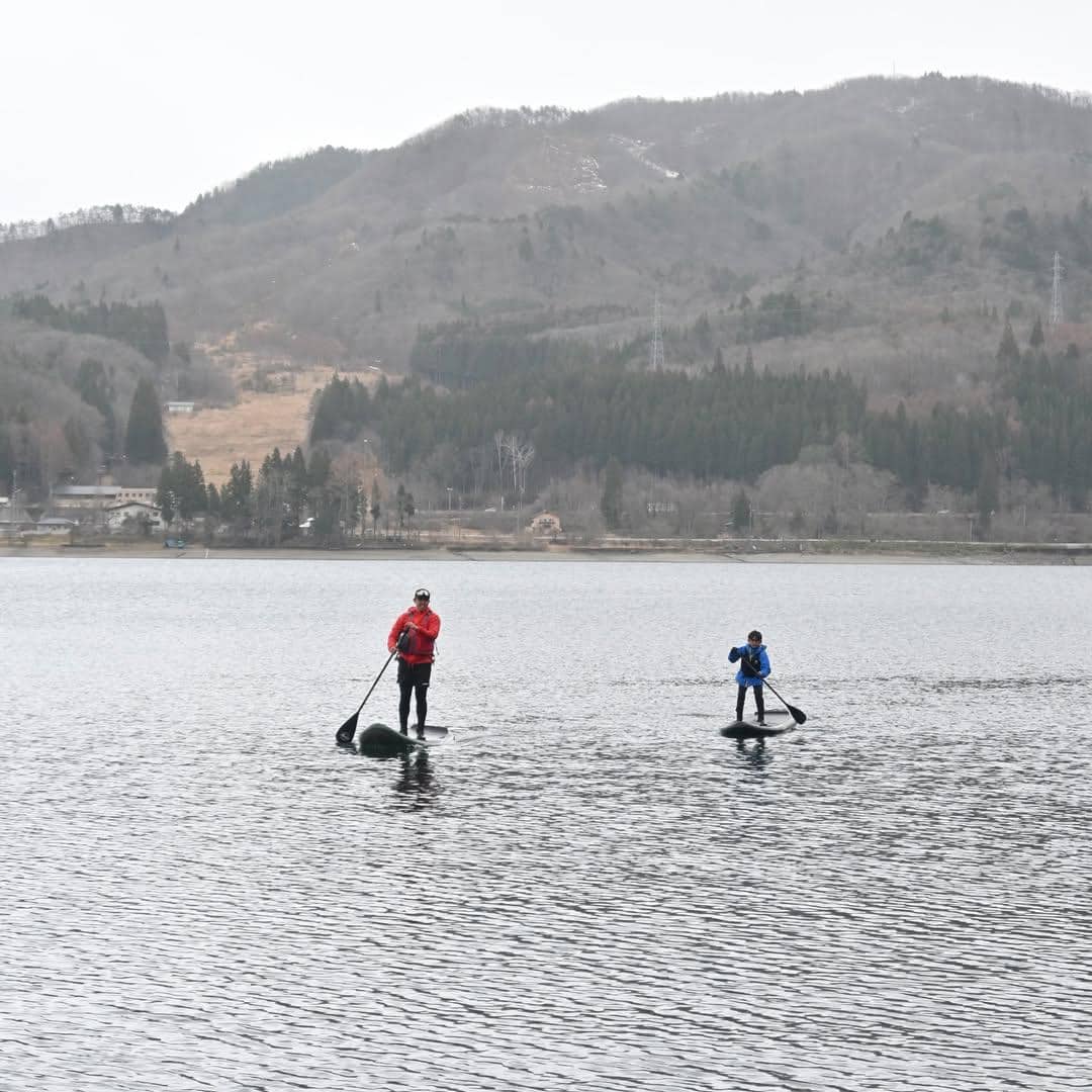 Ditto Percussion dan Sekala pertama kali naik paddleboard
