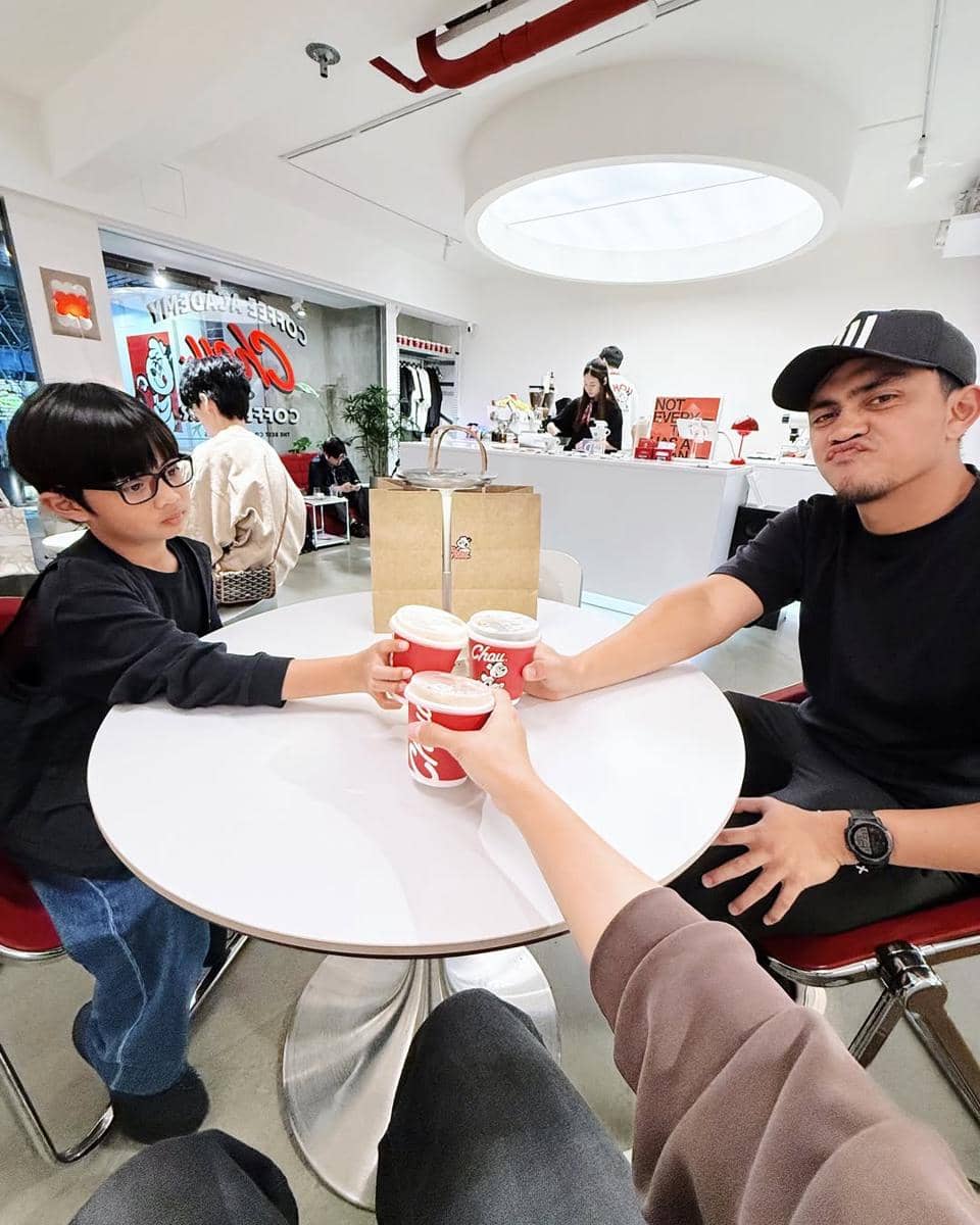 Keluarga Ayudia Bing Slamet berkeliling Taipei