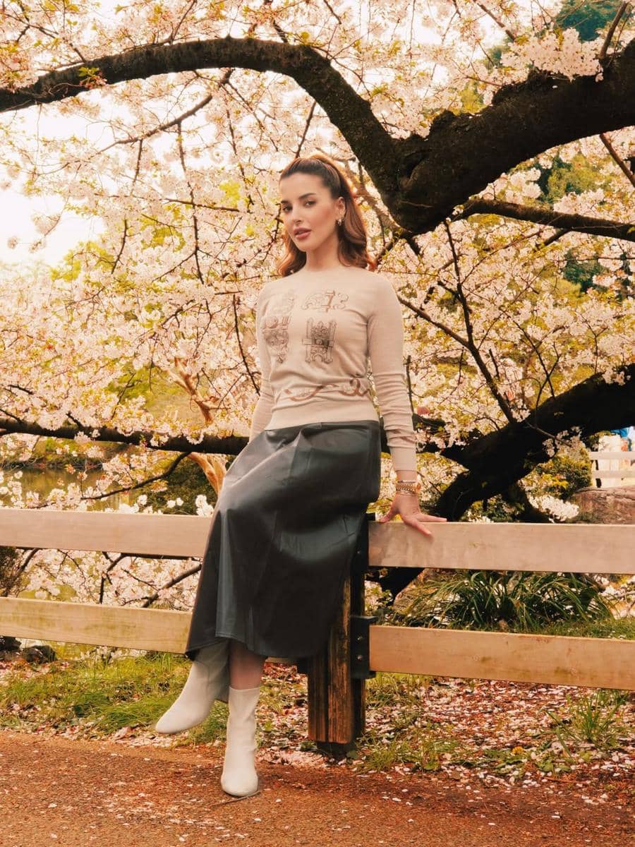 Photoshoot Tasya Farasya di Shinjuku Gyoen National Garden