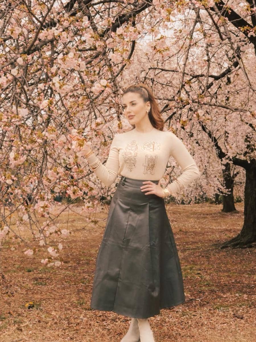 Photoshoot Tasya Farasya di Shinjuku Gyoen National Garden