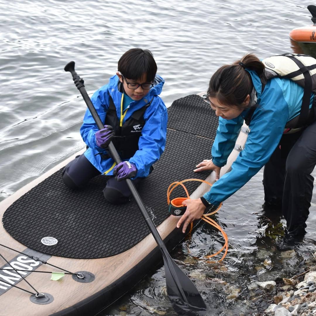 Ditto Percussion dan Sekala pertama kali naik paddleboard